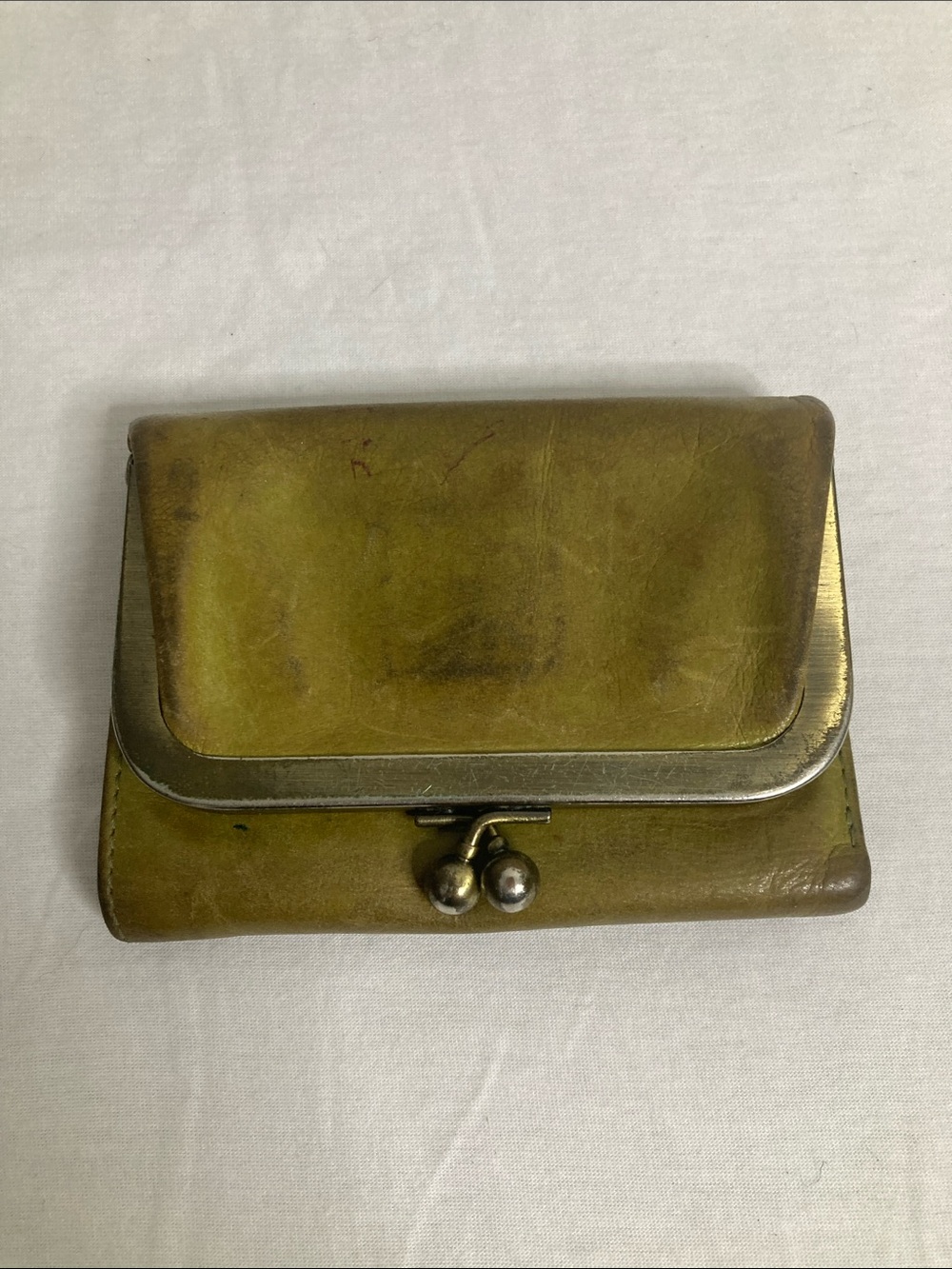 HOBO Olive-Toned Green Leather Kiss-Lock Wallet